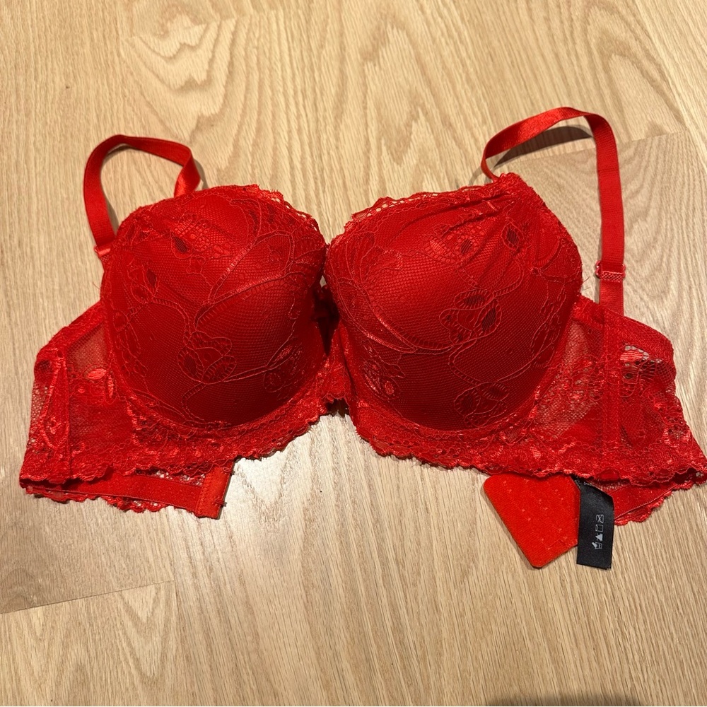 36 D Red Lace Padded Bra